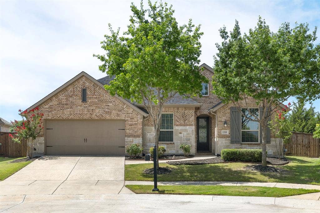 Beautiful curb appeal to welcome you home.