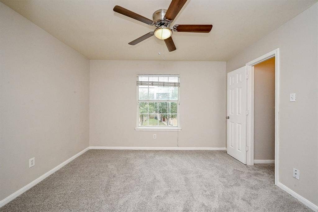6127 Yorkglen Manor Lane, Houston, TX 77084 6127 Yorkglen Manor Lane, Houston, TX 77084