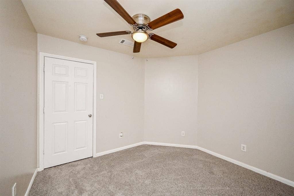 6127 Yorkglen Manor Lane, Houston, TX 77084 6127 Yorkglen Manor Lane, Houston, TX 77084