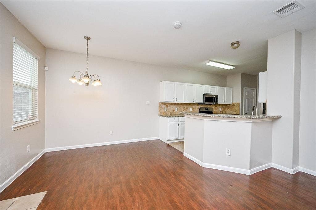 6127 Yorkglen Manor Lane, Houston, TX 77084 6127 Yorkglen Manor Lane, Houston, TX 77084