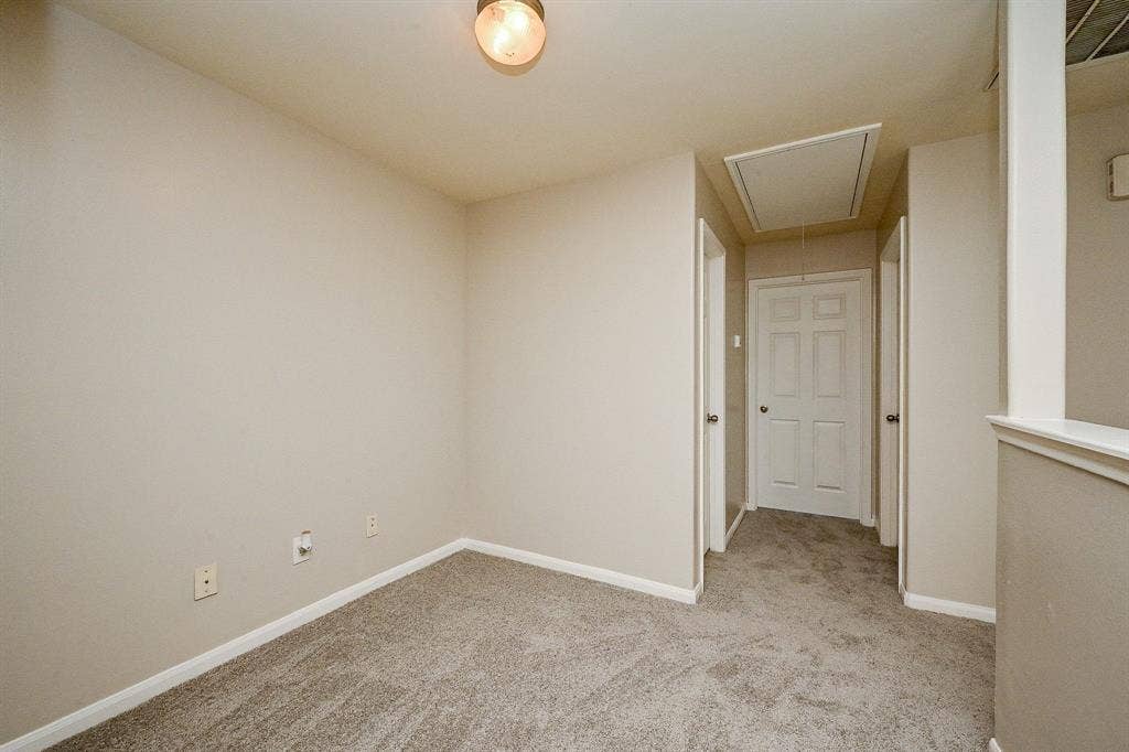 6127 Yorkglen Manor Lane, Houston, TX 77084 6127 Yorkglen Manor Lane, Houston, TX 77084