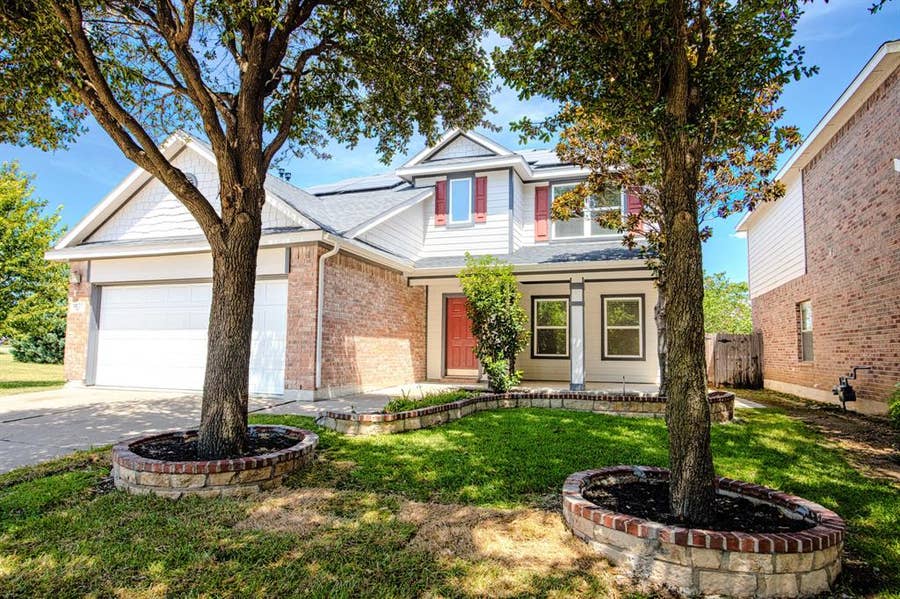Property photo for 1501 Kingfisher Drive, Fort Worth, TX