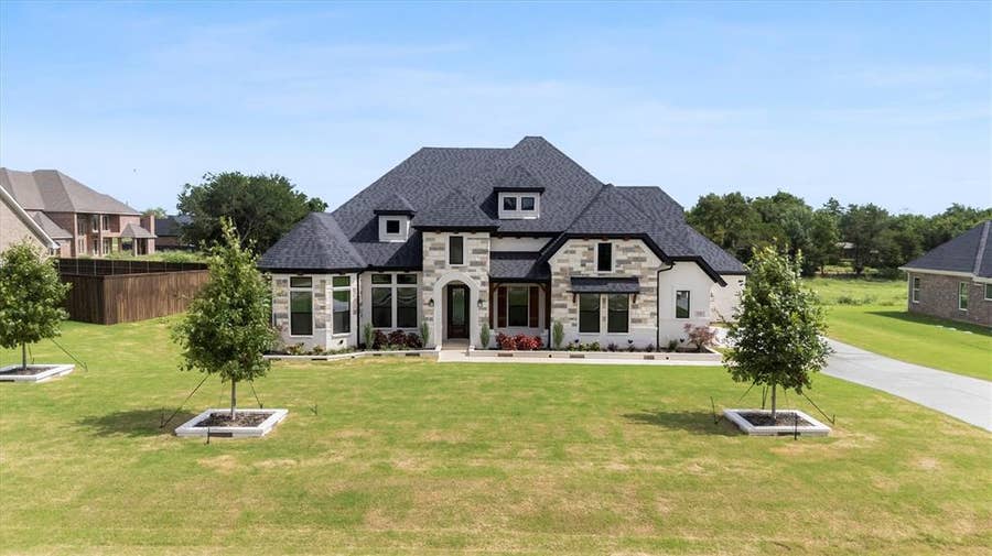 Property photo for 3690 jacks Loop, Midlothian, TX