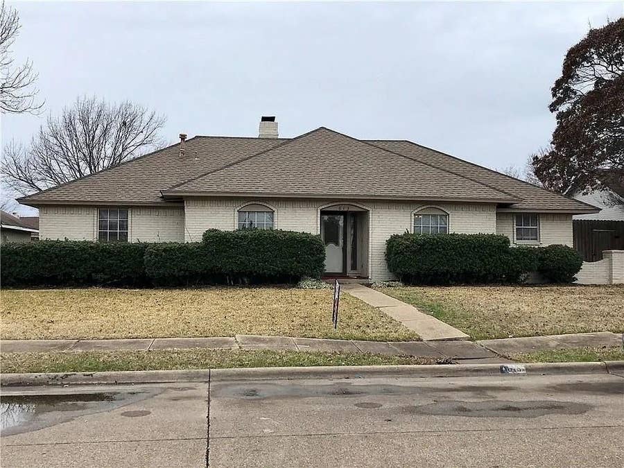 Property photo for 613 Trail View Lane, Garland, TX