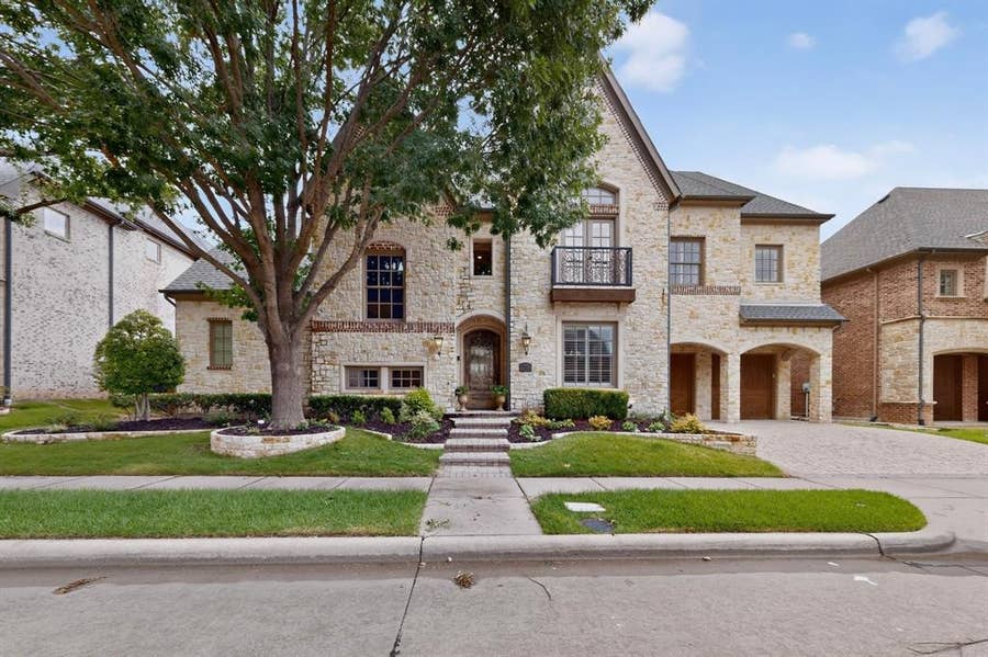 Property photo for 5745 Bernay Lane, Plano, TX