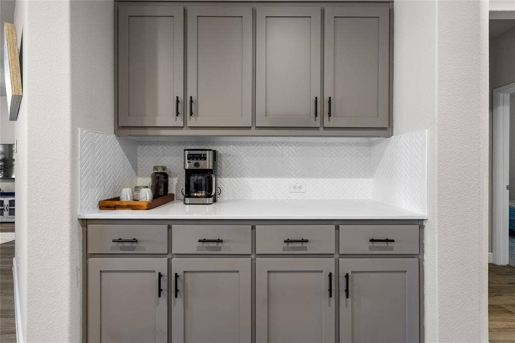 5525 Round Hill Road, Denton, TX 76210