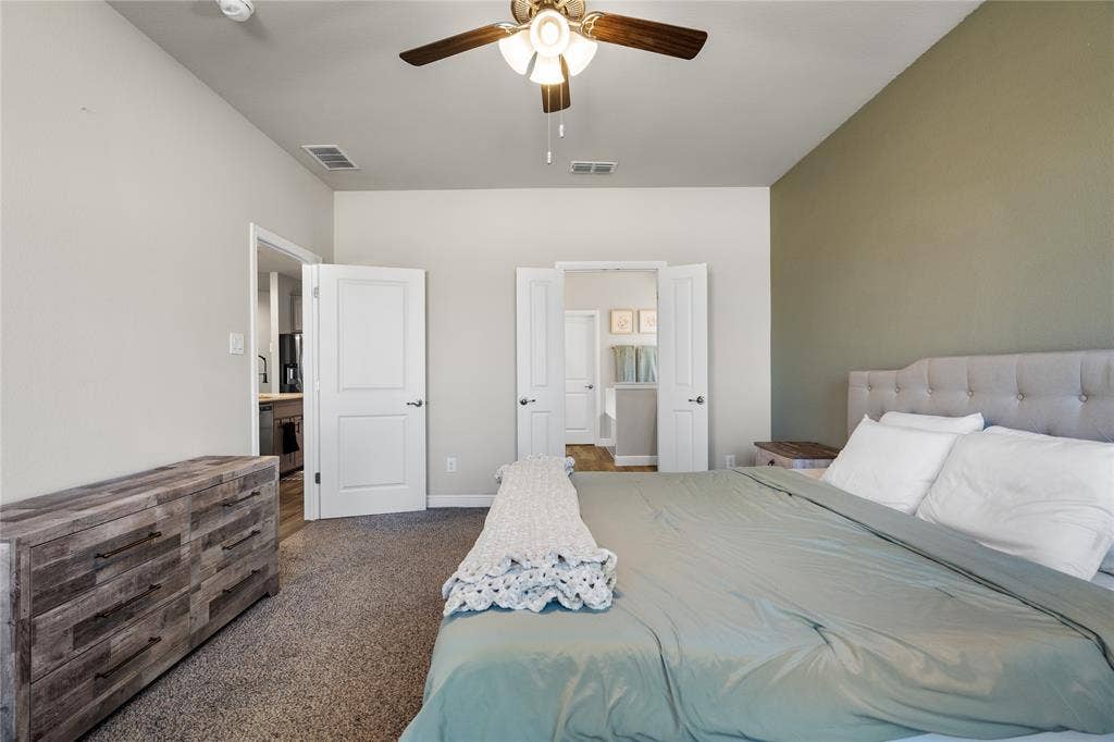 5525 Round Hill Road, Denton, TX 76210