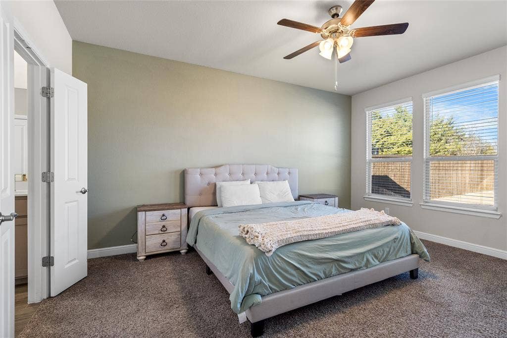 5525 Round Hill Road, Denton, TX 76210
