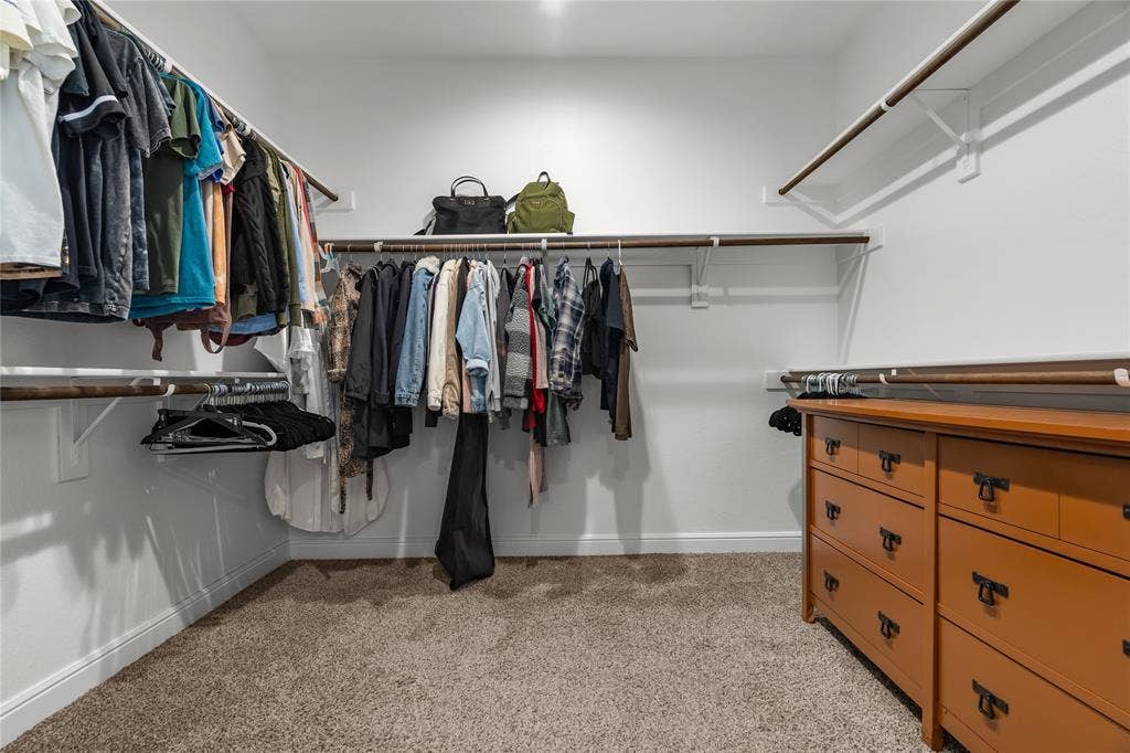 5525 Round Hill Road, Denton, TX 76210