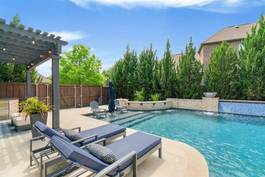 Property photo for 6701 Canyon Oak Court, Flower Mound, TX