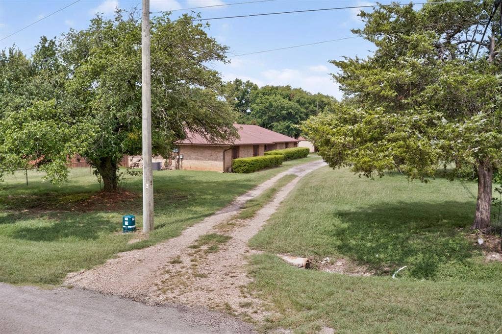 Long driveway for extra parking