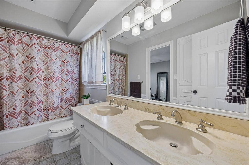 8839 Kingsley Road, Dallas, TX 75231 8839 Kingsley Road, Dallas, TX 75231