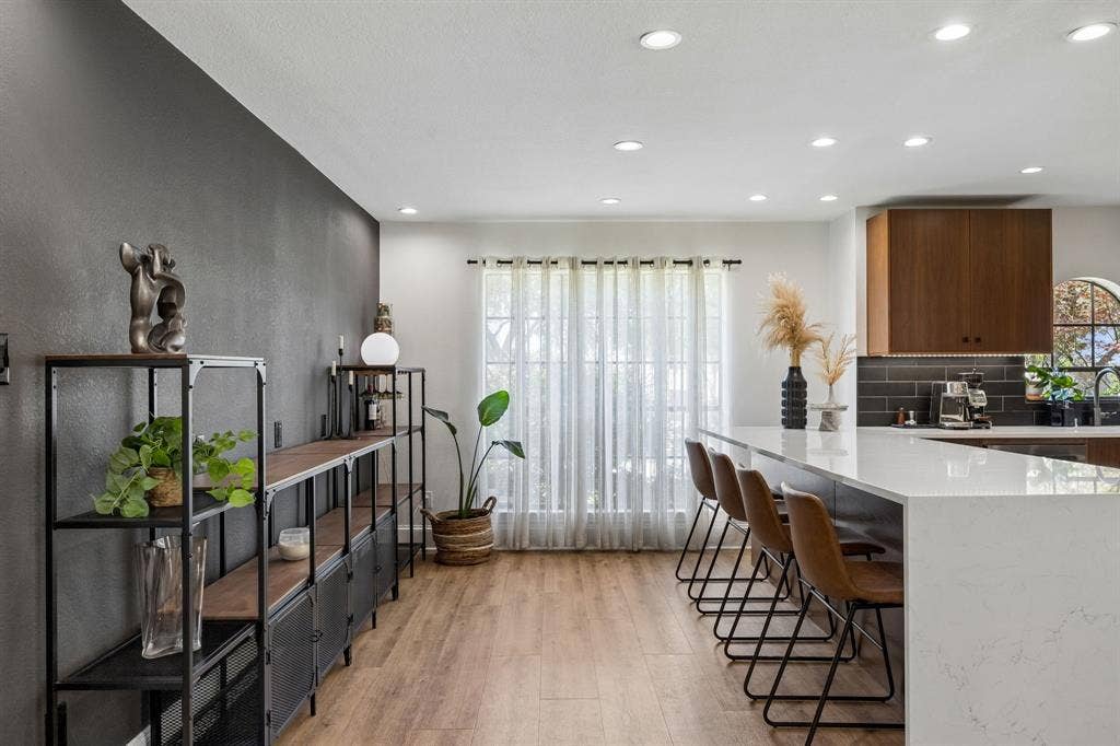 8839 Kingsley Road, Dallas, TX 75231 8839 Kingsley Road, Dallas, TX 75231