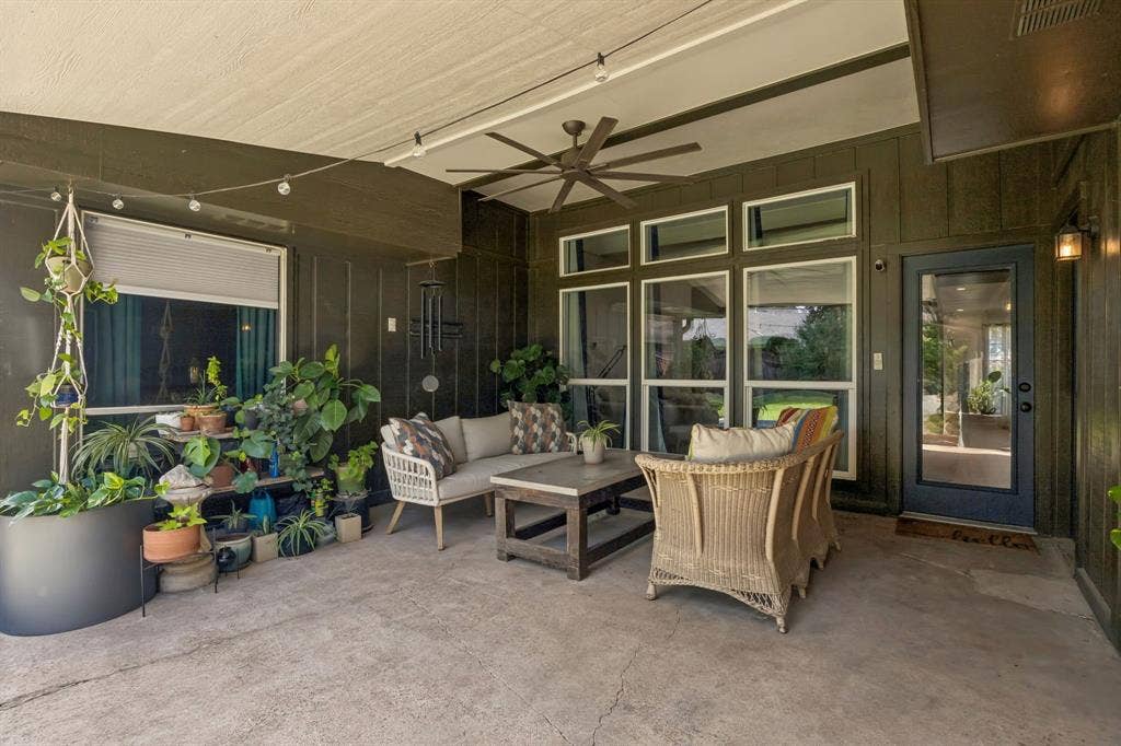 8839 Kingsley Road, Dallas, TX 75231 8839 Kingsley Road, Dallas, TX 75231