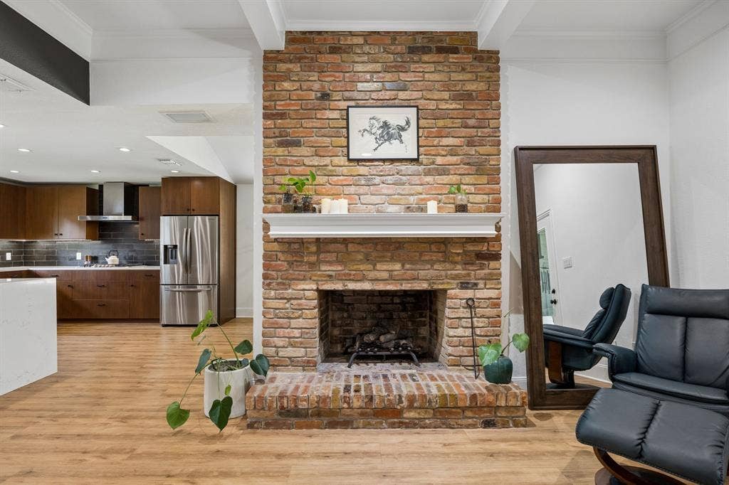 8839 Kingsley Road, Dallas, TX 75231 8839 Kingsley Road, Dallas, TX 75231