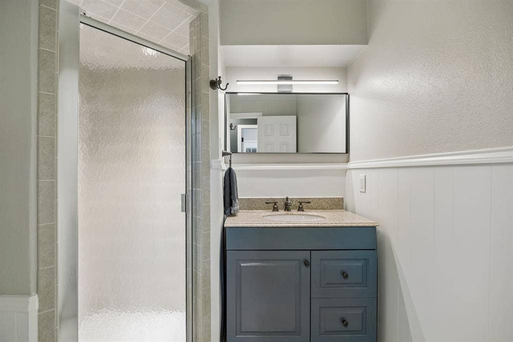 8839 Kingsley Road, Dallas, TX 75231 8839 Kingsley Road, Dallas, TX 75231