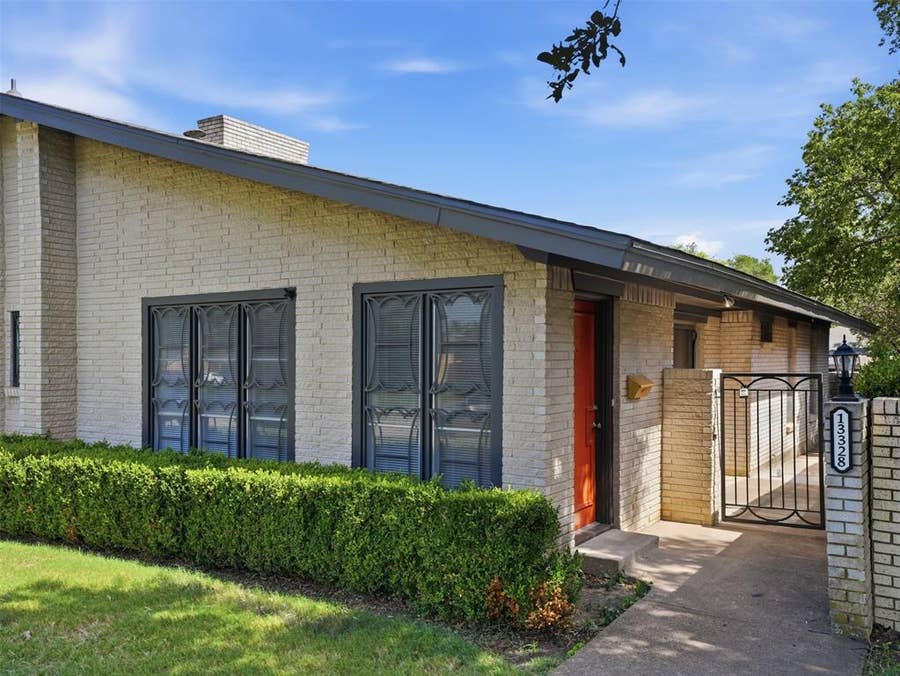 Property photo for 13328 Southview Lane, Dallas, TX