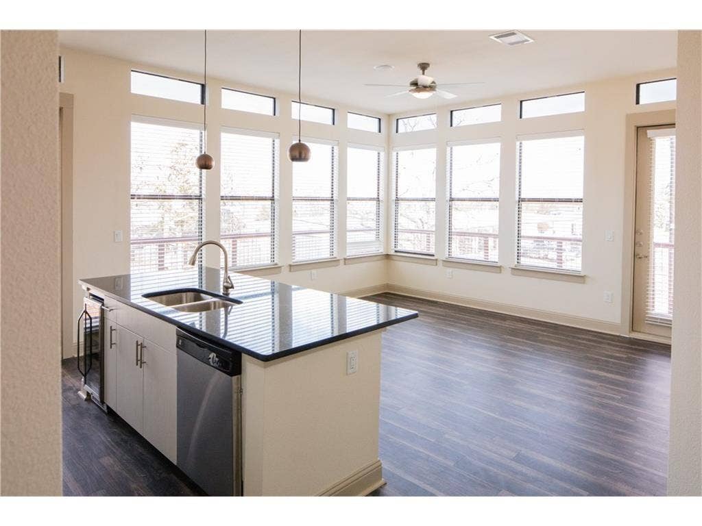 2901 W 5th Street, #101, Fort Worth, TX 76107 2901 W 5th Street, #101, Fort Worth, TX 76107