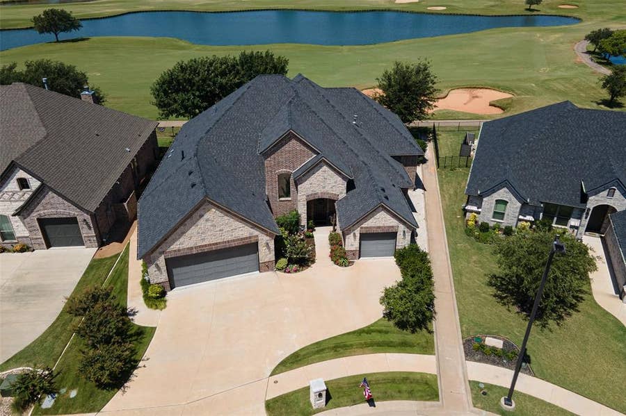 Property photo for 2021 Turnbury Court, Granbury, TX