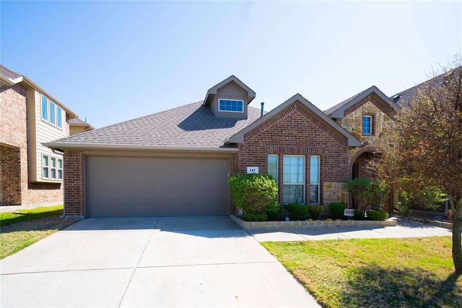 Property photo for 127 Charleston Lane, Fate, TX