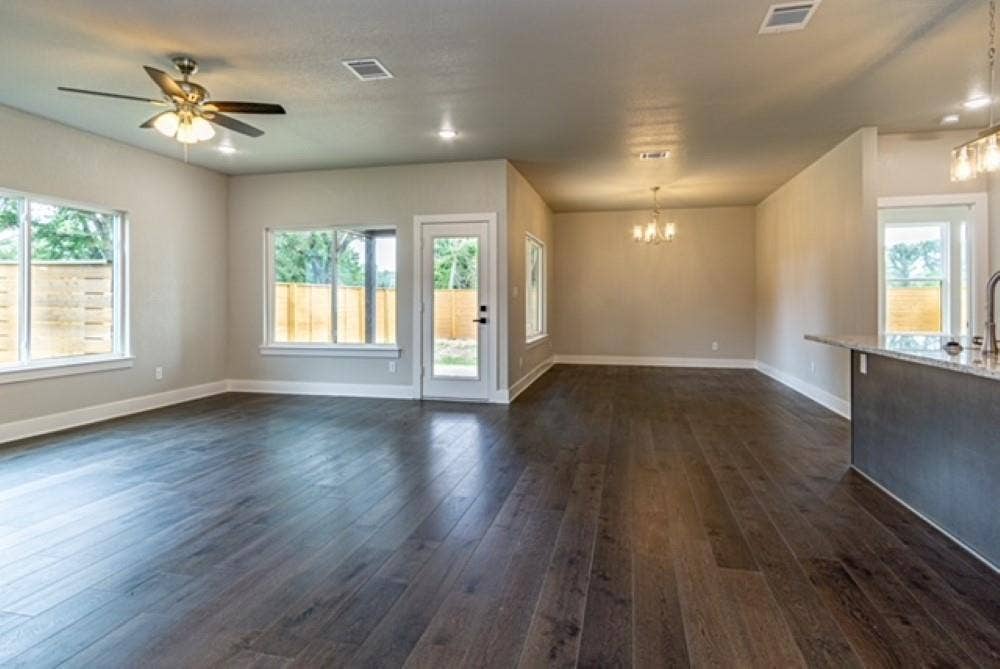 15472 Anna Lane, Lindale, TX 75771 15472 Anna Lane, Lindale, TX 75771