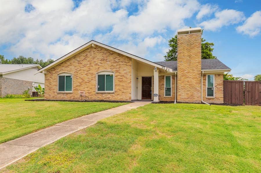 Property photo for 3121 Charter Oak Drive, Plano, TX