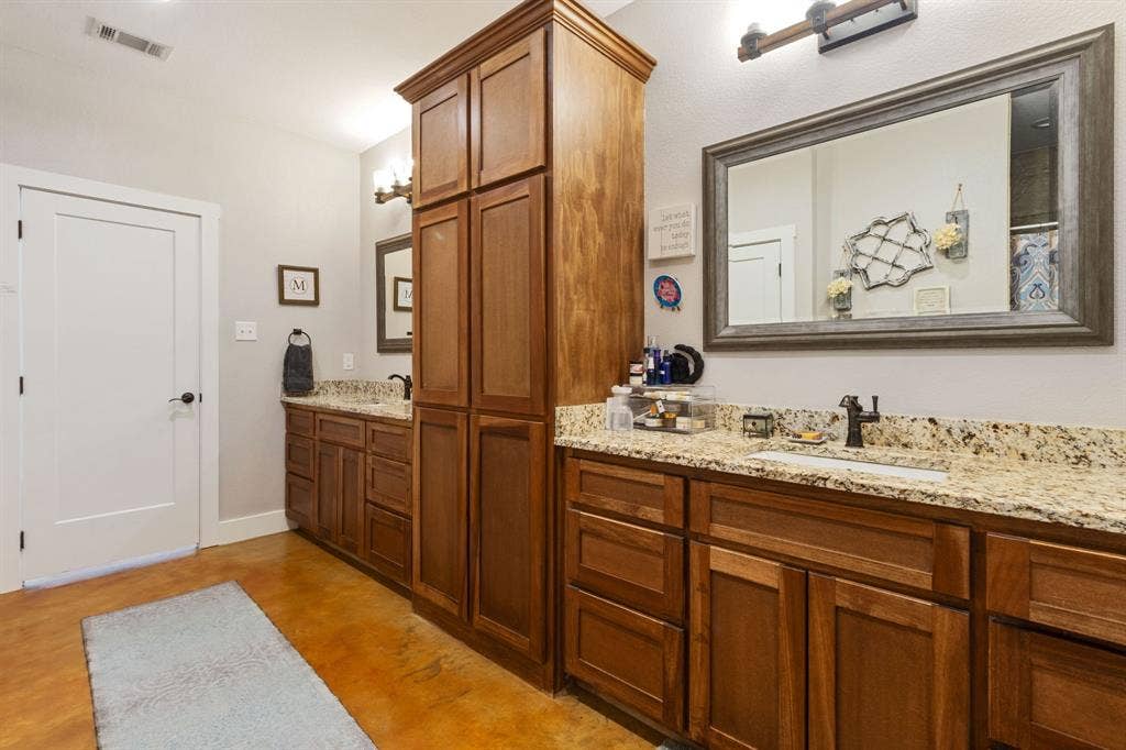 5337 Dusty Road, Athens, TX 75752 5337 Dusty Road, Athens, TX 75752