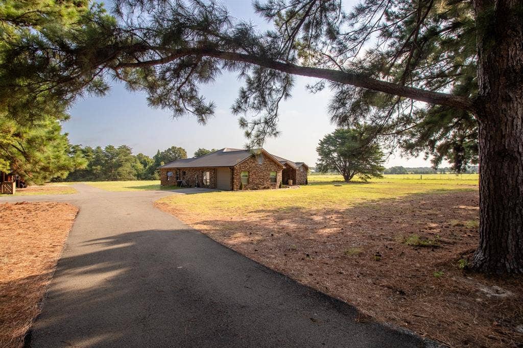5337 Dusty Road, Athens, TX 75752 5337 Dusty Road, Athens, TX 75752