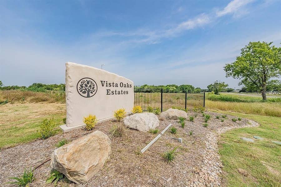 Property photo for 4188 Willow Oak Bend, Royse City, TX