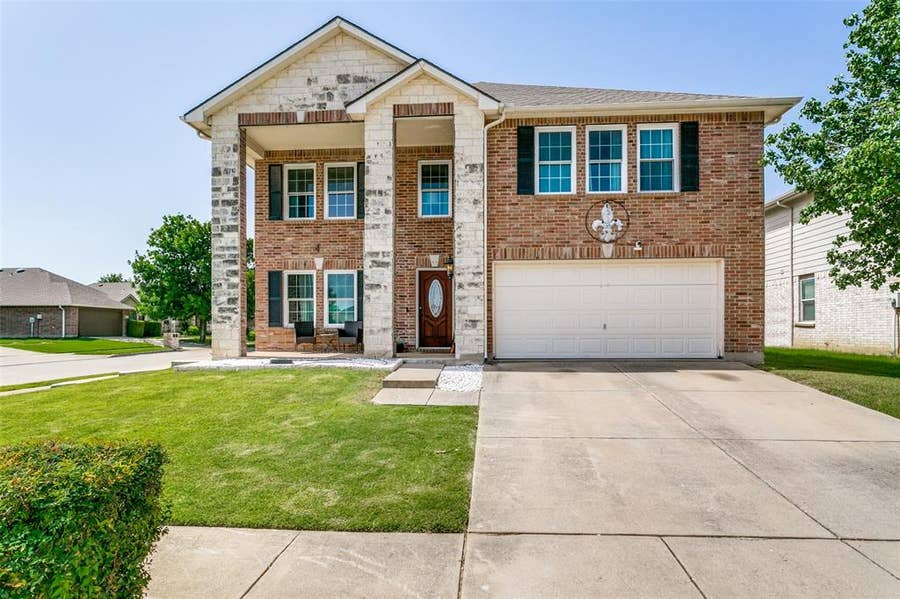 Property photo for 4548 Martingale View Lane, Fort Worth, TX