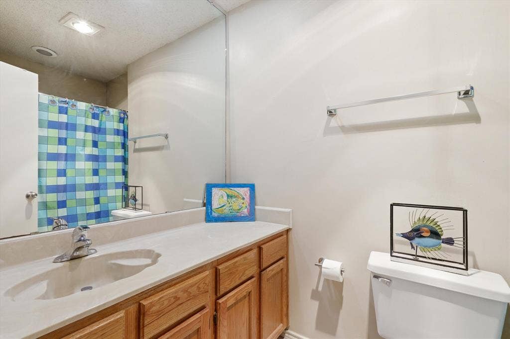1017 Spicewood Drive, Plano, TX 75025 1017 Spicewood Drive, Plano, TX 75025