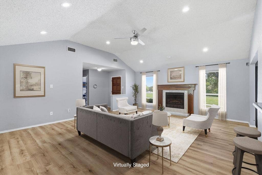 1017 Spicewood Drive, Plano, TX 75025 1017 Spicewood Drive, Plano, TX 75025