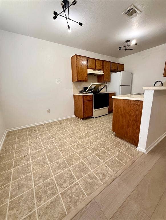 506 W Green Avenue, Killeen, TX 76541 506 W Green Avenue, Killeen, TX 76541