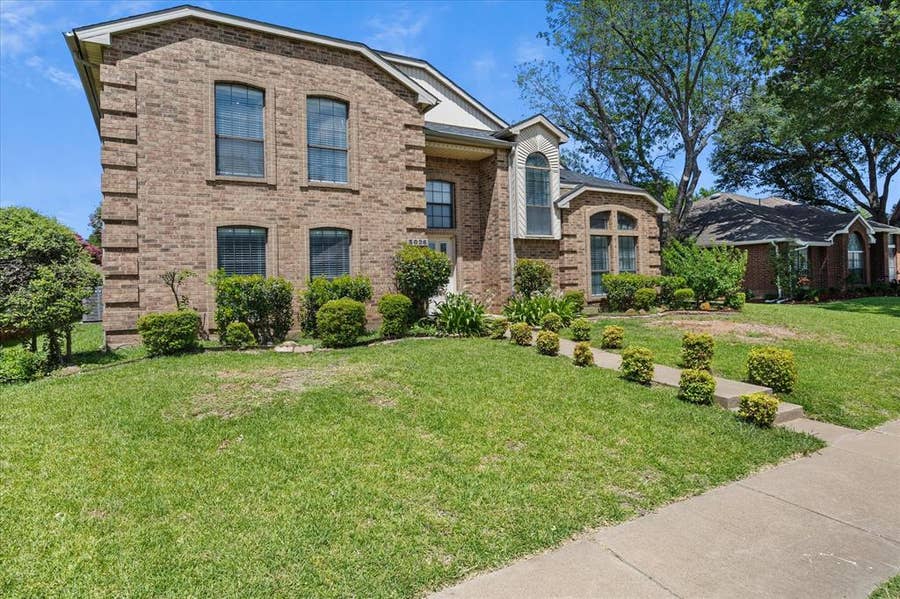 Property photo for 3026 Kingswood Drive, Garland, TX