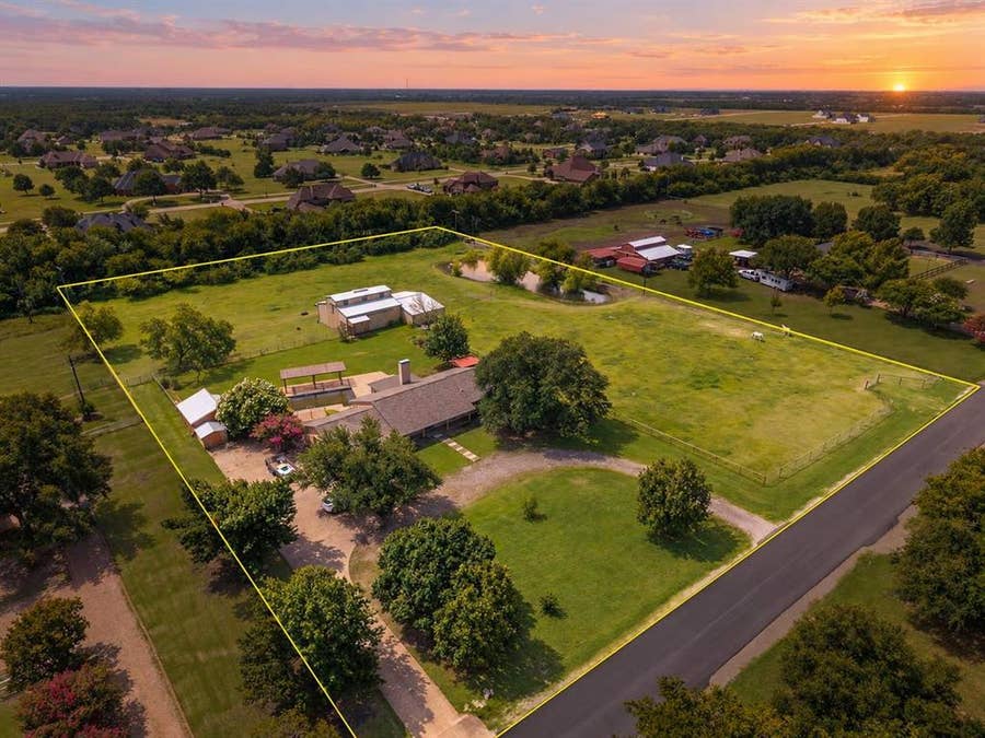 Property photo for 441 Briar Glen, McLendon Chisholm, TX