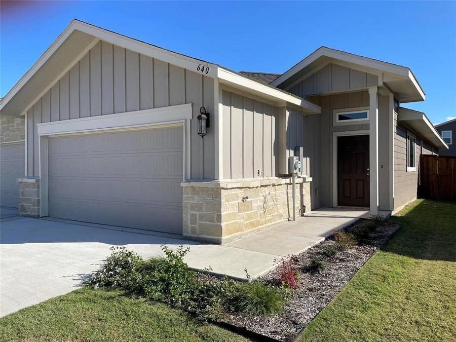 Property photo for 640 Blackland Drive, Venus, TX