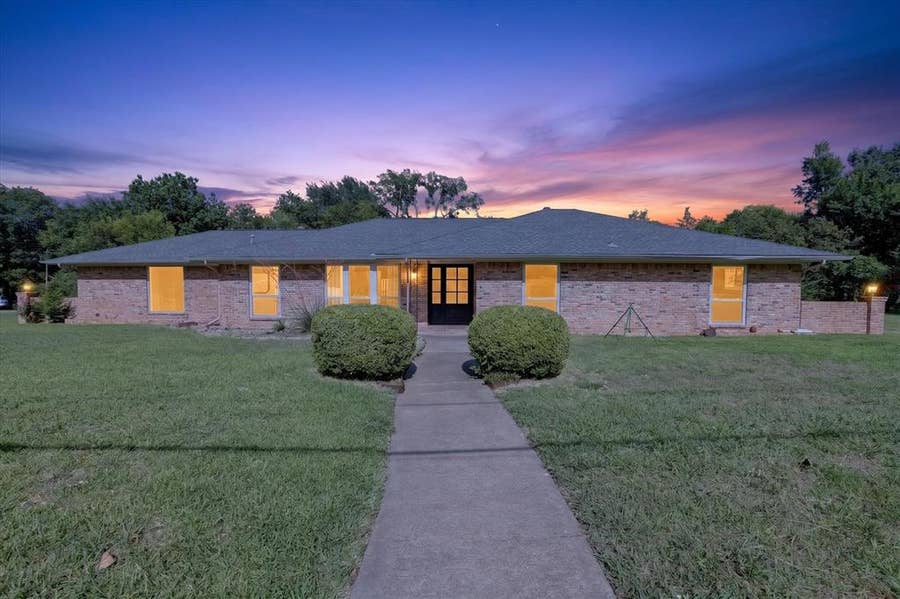 Property photo for 1438 Vicki Lane, Cedar Hill, TX