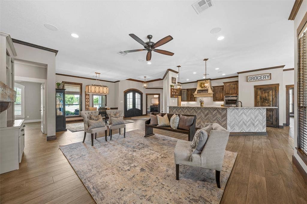 918 Coxs Oak Valley Road, Waco, TX 76705 918 Coxs Oak Valley Road, Waco, TX 76705