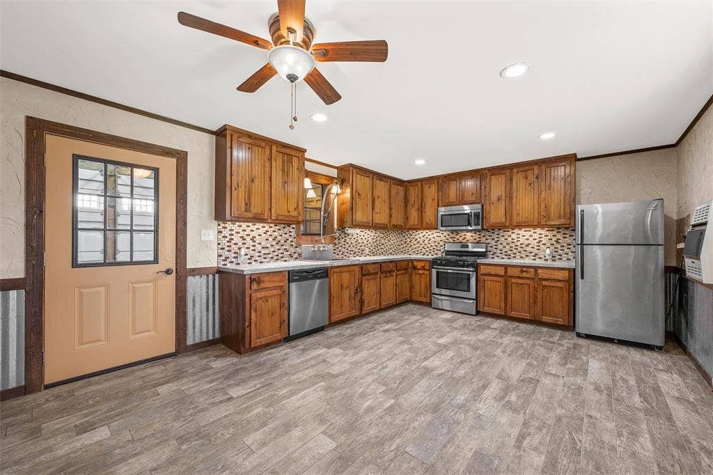 918 Coxs Oak Valley Road, Waco, TX 76705 918 Coxs Oak Valley Road, Waco, TX 76705
