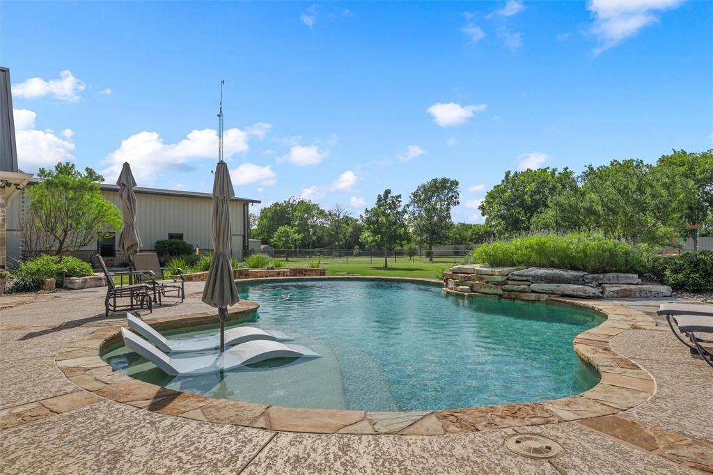 918 Coxs Oak Valley Road, Waco, TX 76705 918 Coxs Oak Valley Road, Waco, TX 76705
