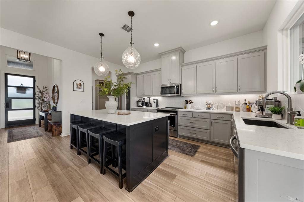 9925 Bridlewood Lane, Waco, TX 76708 9925 Bridlewood Lane, Waco, TX 76708