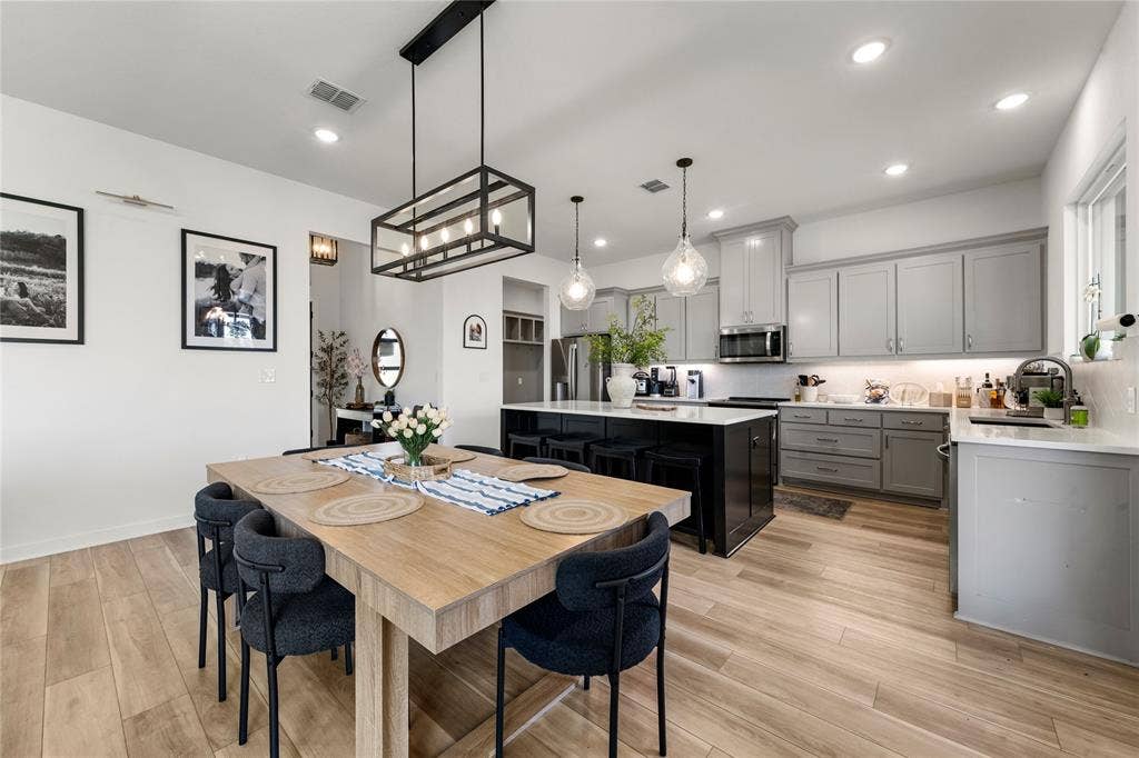 9925 Bridlewood Lane, Waco, TX 76708 9925 Bridlewood Lane, Waco, TX 76708