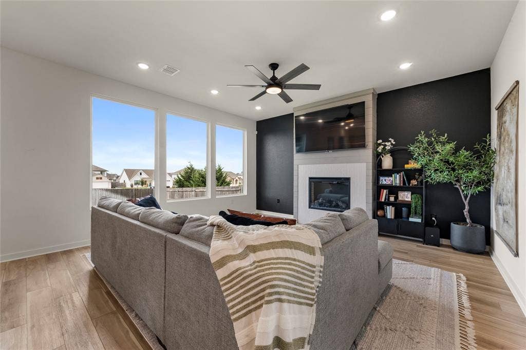 9925 Bridlewood Lane, Waco, TX 76708 9925 Bridlewood Lane, Waco, TX 76708