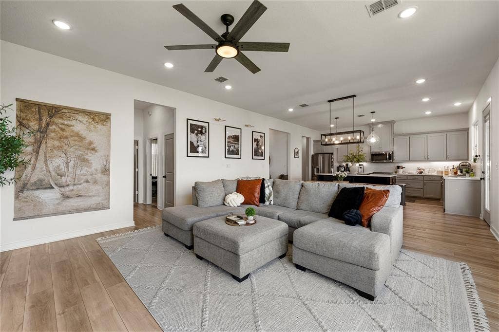 9925 Bridlewood Lane, Waco, TX 76708 9925 Bridlewood Lane, Waco, TX 76708