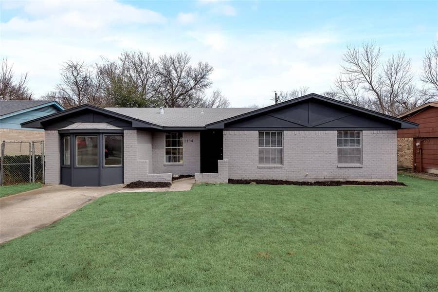 Property photo for 1114 Anthony Drive, Ennis, TX