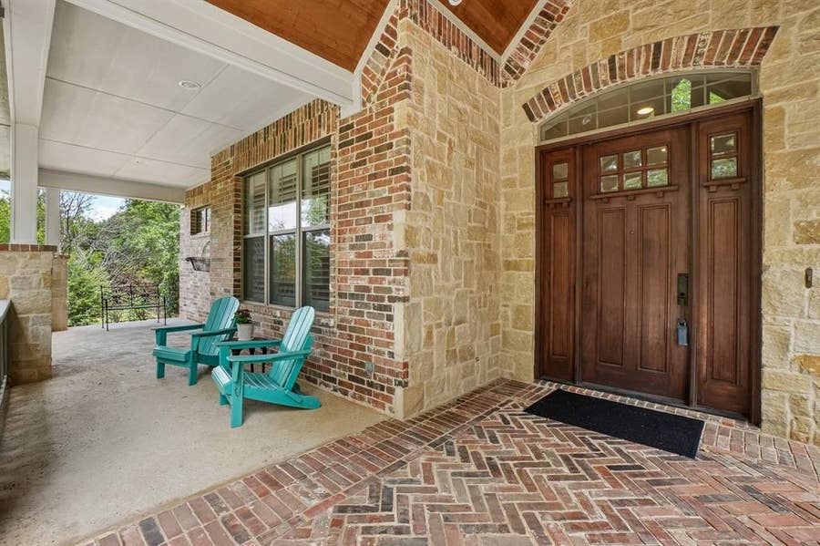 Property photo for 6407 Meadowcrest Lane, Flower Mound, TX