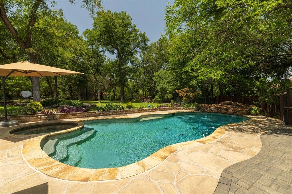 211 Crest Ridge Circle, Lakeside, TX 76108 211 Crest Ridge Circle, Lakeside, TX 76108