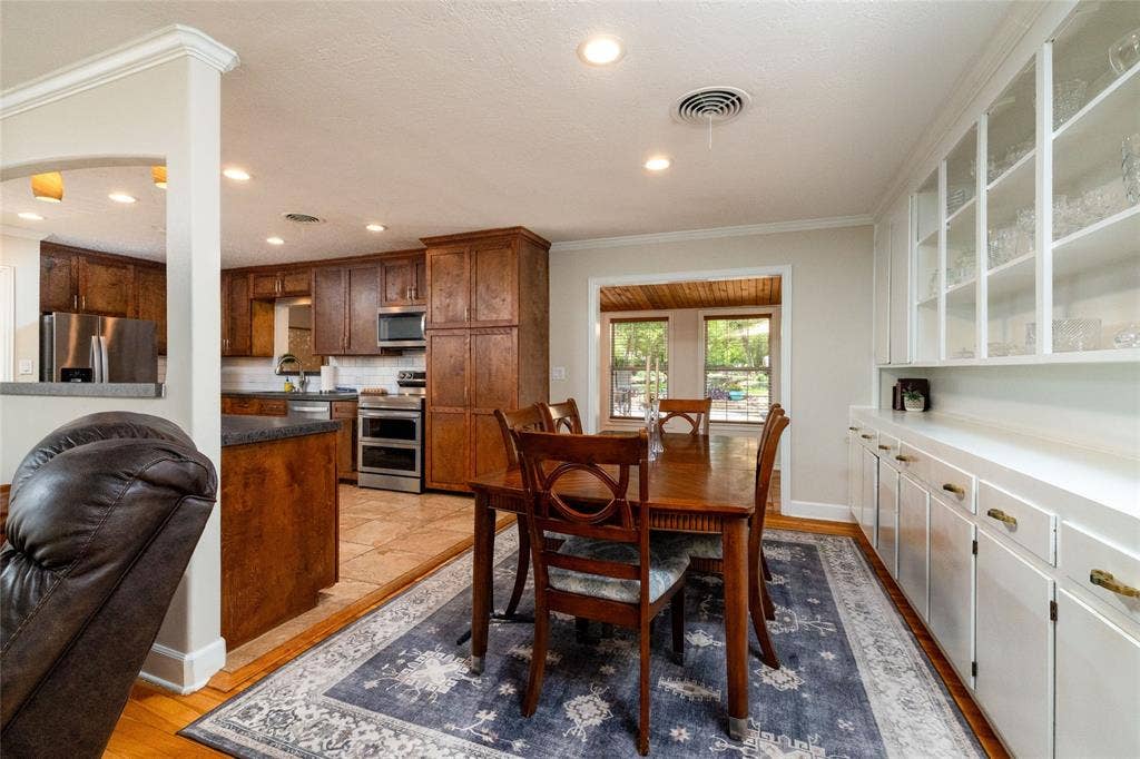 211 Crest Ridge Circle, Lakeside, TX 76108 211 Crest Ridge Circle, Lakeside, TX 76108