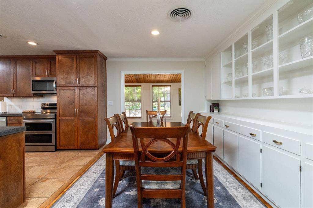 211 Crest Ridge Circle, Lakeside, TX 76108 211 Crest Ridge Circle, Lakeside, TX 76108