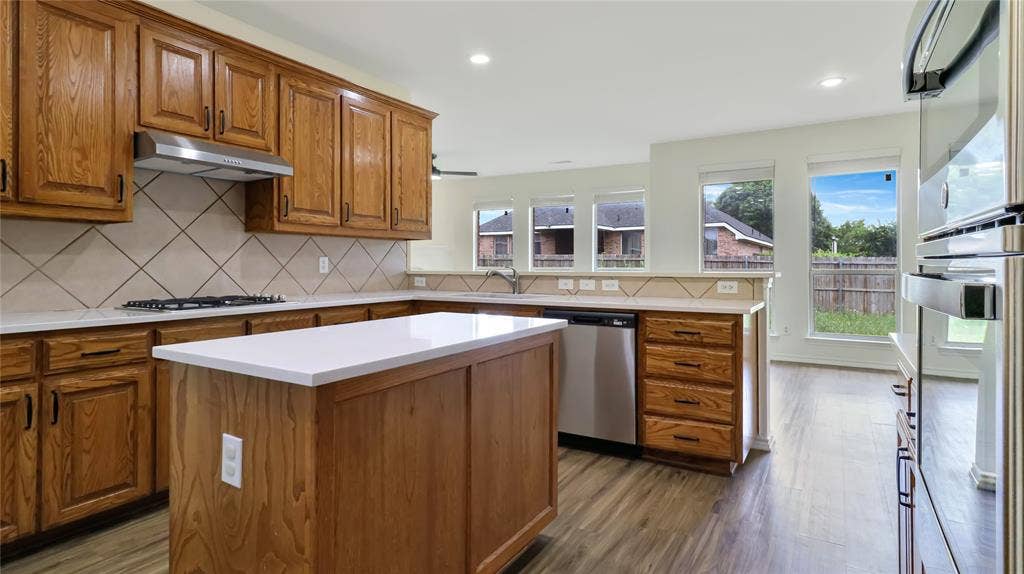 1106 Eastbrook, Glenn Heights, TX 75154